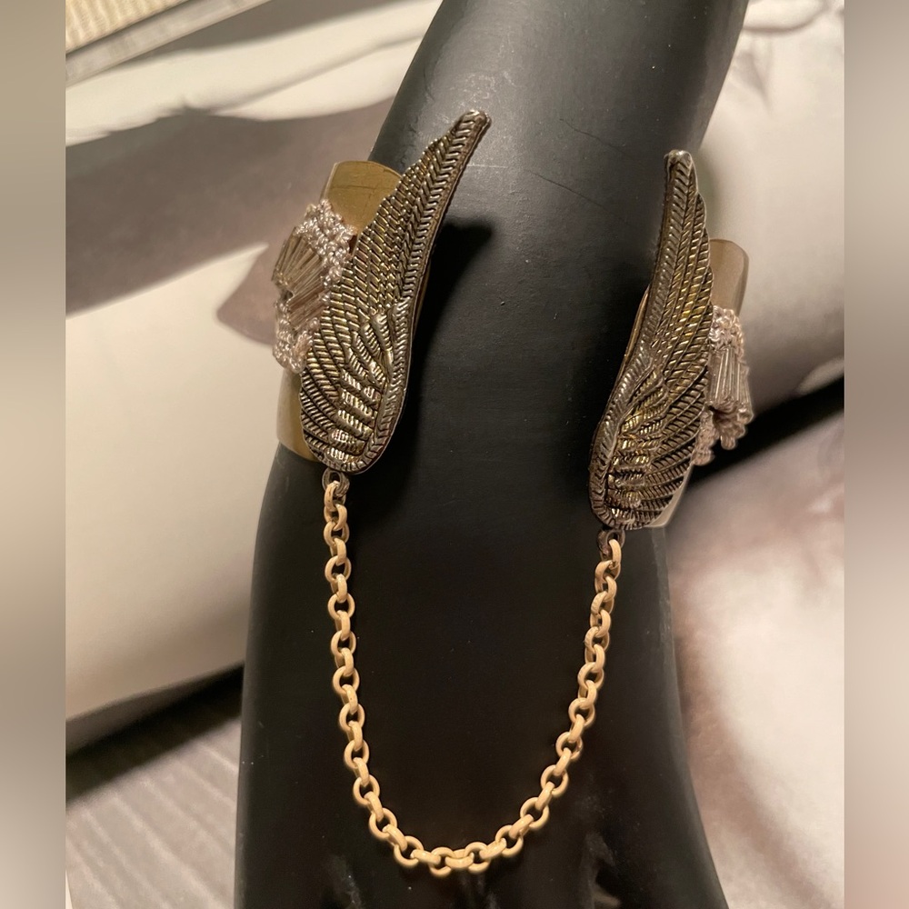 Winged Cuff